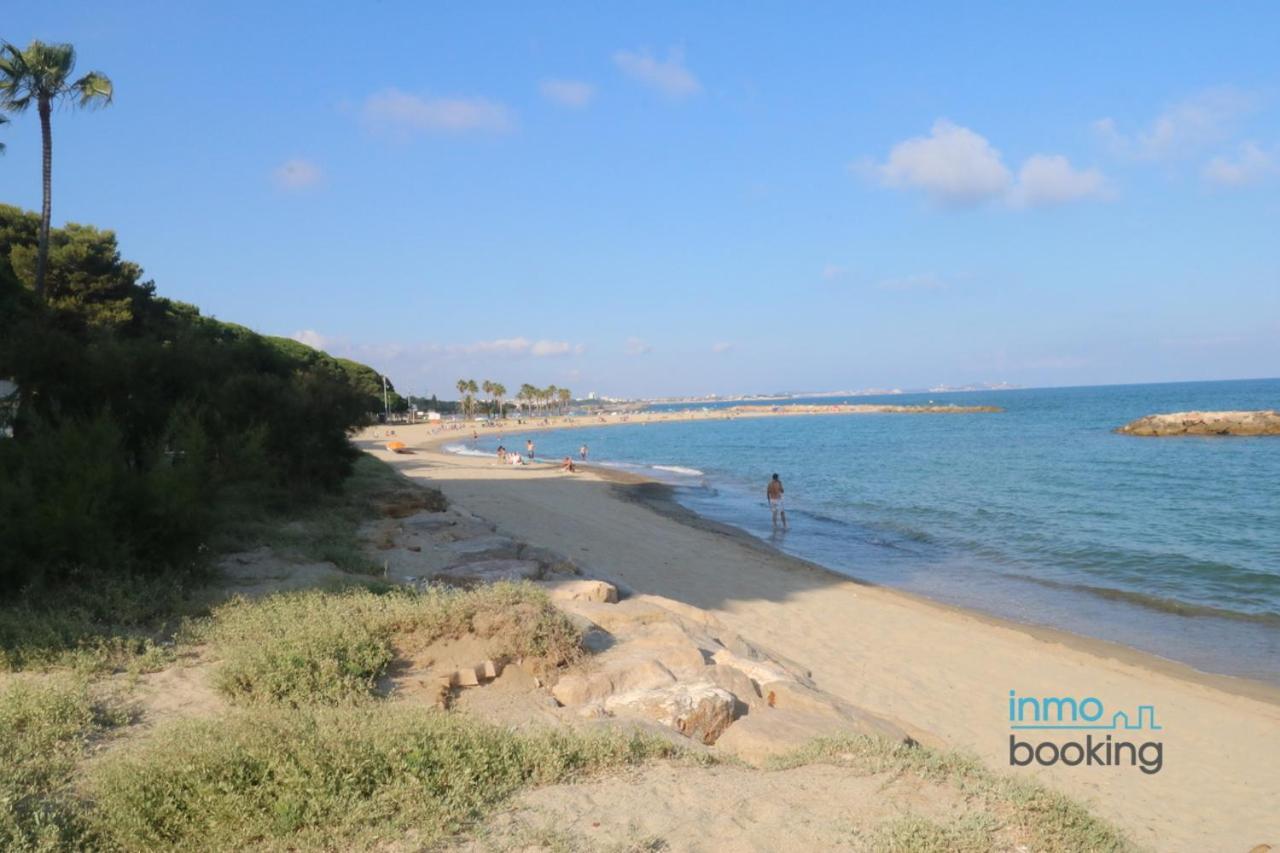 Sun Beach Mediterrani, En Frente Del Mar กัมบริลส์ ภายนอก รูปภาพ
