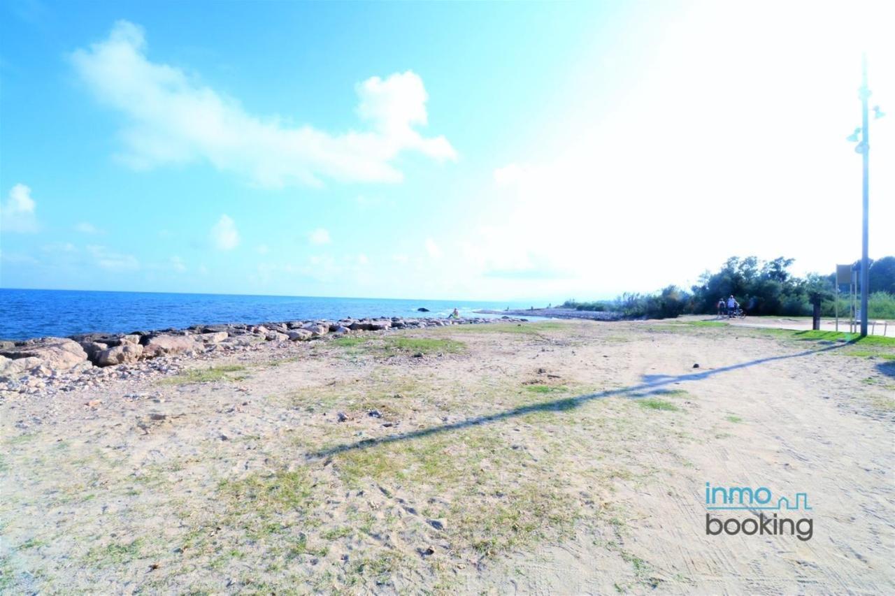Sun Beach Mediterrani, En Frente Del Mar กัมบริลส์ ภายนอก รูปภาพ